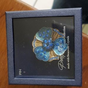 GIFTED***Pure Allure Chrystal Swarovski Brooch NIB